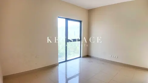 Refined Executive Residence | Exceptional Lifestyle | Resale