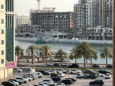 غرفة وصالة بالخان، مساحة كبيرة، بلكونة، إطلالة بحرية، 2 حمام، باركينج مجاني، أيام مجانية، تأمين شيك، 4 أو 6 دفعات، الإيجار 29,700 درهم.