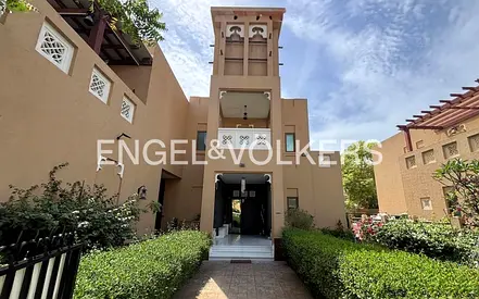 Dubai Style | Spacious Villa | Big Plot