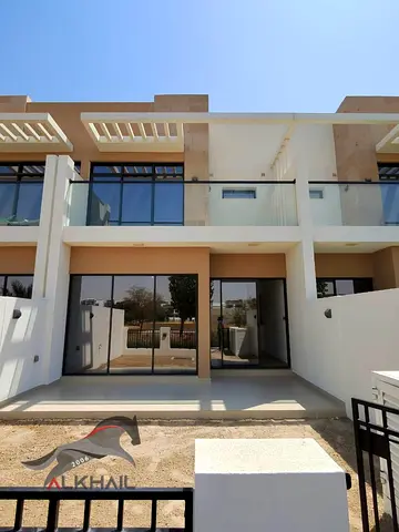 Single Row | 3 Bed + Maid | Bright & Spacious