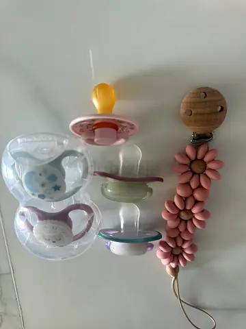 Set of 5 Baby Pacifiers with Floral Silicone Clip - Lightly Used