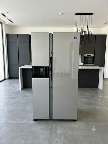 Hitachi Latest Model Side-by-Side Refrigerator Freezer – Ice Maker & Water Dispenser