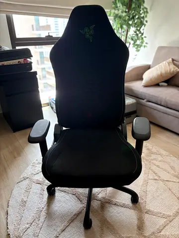Razer Iskur V2 Gaming Chair - Black Fabric