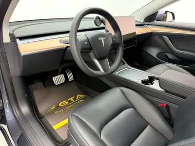 2023 Tesla MODEL 3 — фото 9