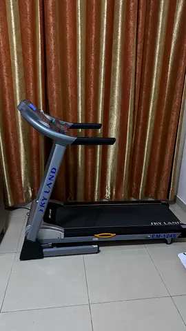 Skyland Treadmill EM-1245 - Good Working Condition