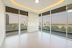 2 + Maid | Large Corner Unit | Brand New