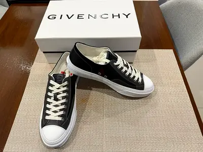 GIVENCHY CITY LOW SNEAKERS
