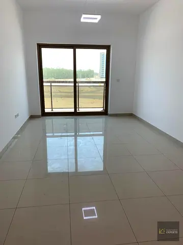 SPACIOUS LAY-OUT| BRIGHT APARTMENT| VACANT!