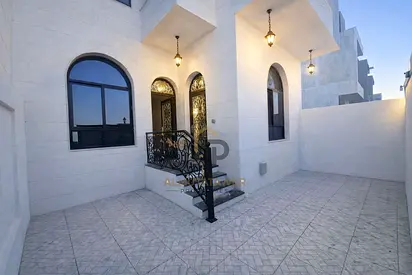 Townhouse for sale at ajman| al helio2 area| 5 master rooms, majlis, hall, roof| freehold| the price including registration fees.