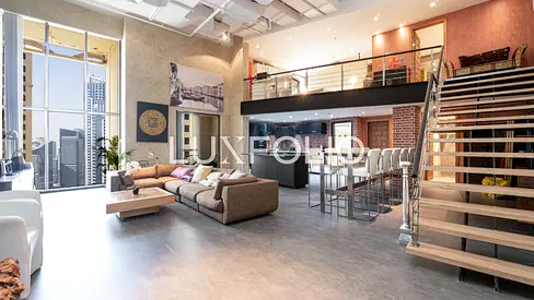12 Cheques | Duplex | Vacant