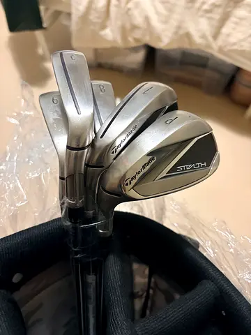 Taylormade Stealth iron golf set, 6-PW (5 clubs) NEW