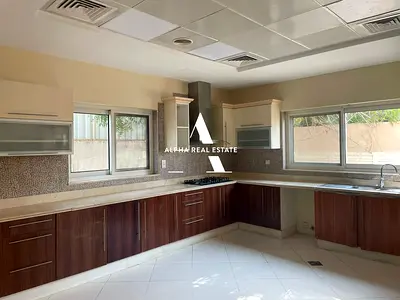 Spacious Corner Villa | 5 Master Bedrooms | 10,000 Sq Ft Plot | Prime Al Falaj