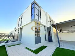 Stylish Modern living-corner townhouse | Book Now