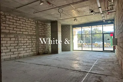 PRIME RETAIL | MOVE-IN READY | MAIN ACCESS