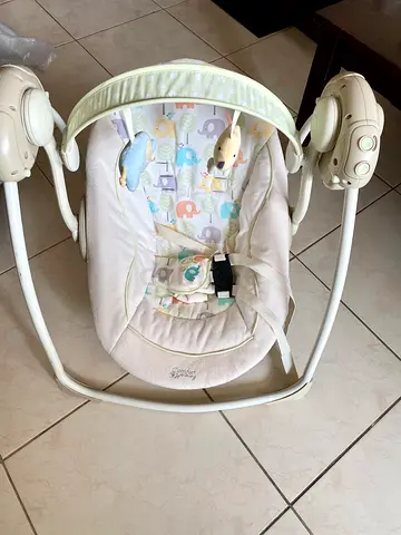 Baby swing