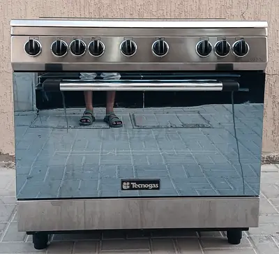 Tecnogas 90x60cm gas cooker 5burners with good working condition