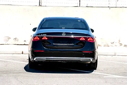 2025 Mercedes-BENZ E-CLASS photo 5