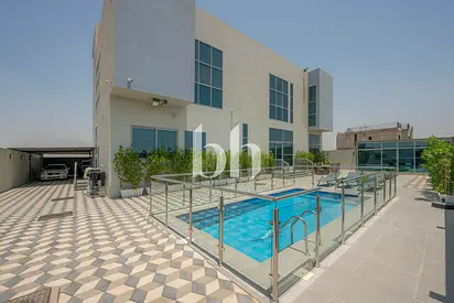 Luxury 4BR Villa | Pool+Lift | Freehold for Arabs