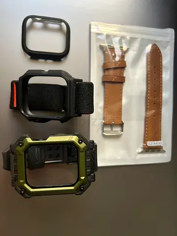 Apple Watch Series 7 45mm with a lot of straps
