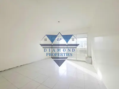 very SPACIOUS AND BEAUTIFUL PLACE NEAR BY PARK MOSQUE AND DAY TO DAY KING FAISAL RD 2BHK CANTRAL AC
