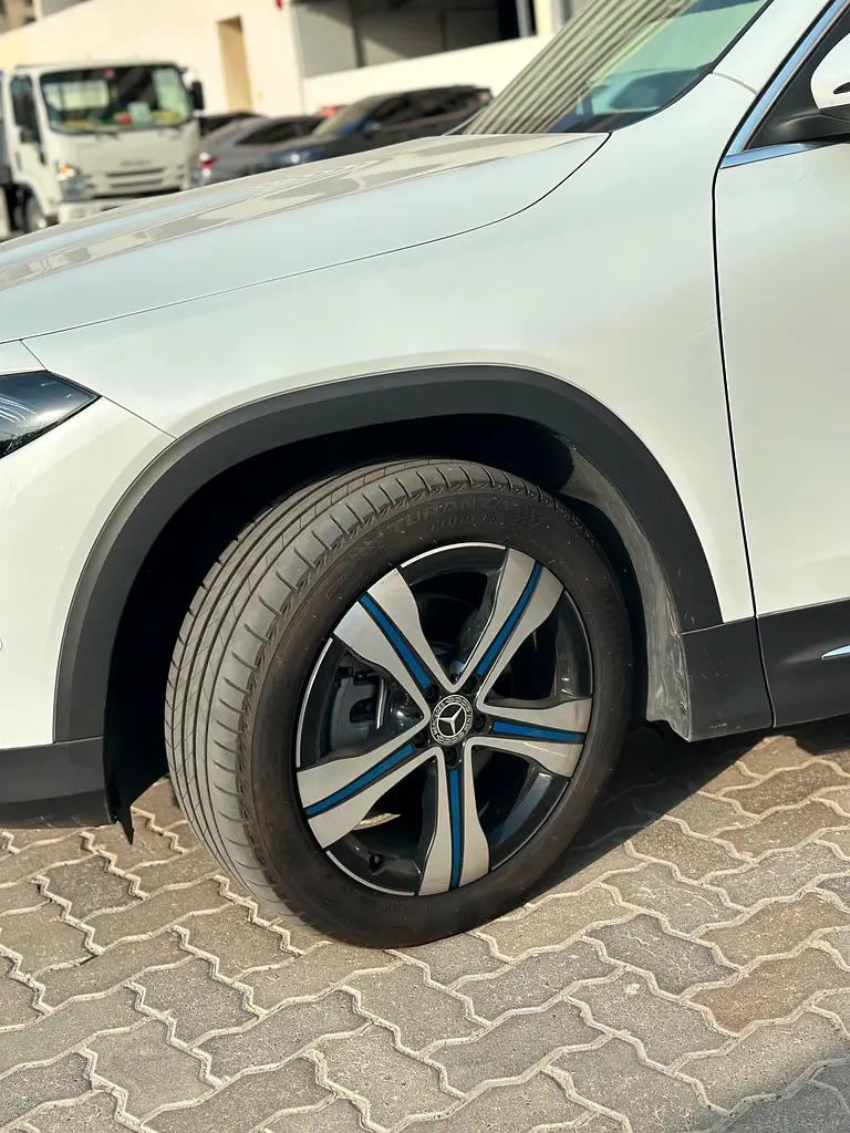 Mercedes-Benz EQB 2024