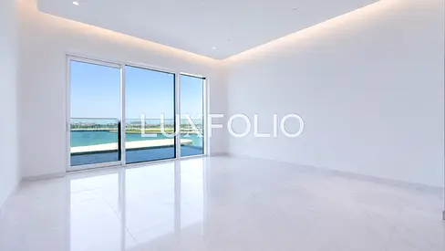 Vacant | Private beach | Large Balcony