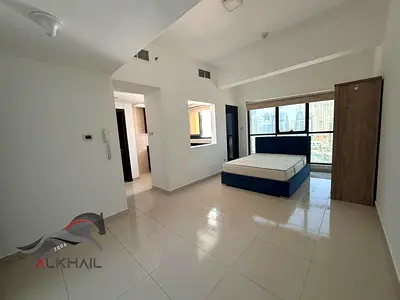 Spacious 2BR Apartment | Unfurnished | Vacant | Prime Marina Location