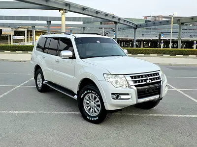 Brand New Tyres / 2 Keys | Mitsubishi Pajero GLS 2015 GCC Specifications (( Single Owner ))