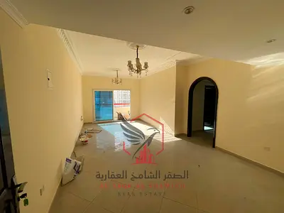 اقل سعر غرفتين وصالة ببلكونة اطلالة بحرية مساحة كبيرة بباركن مجانا للايجار السنوي في أجمل ابراج الشارقة