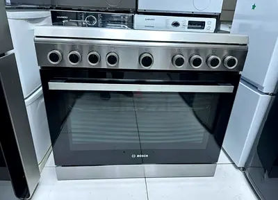 Bosch brand 5 burner gas cooker 90 x60 cm neat and clean perfect working