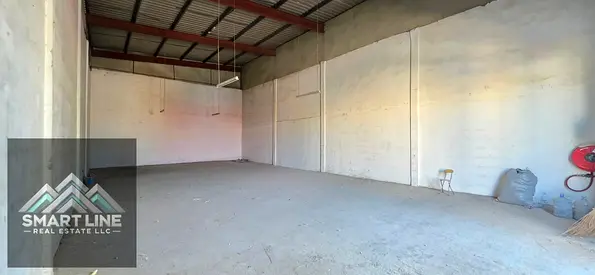 Huge Size 2300 sqft Warehouse available for rent with Low price at Prime Location