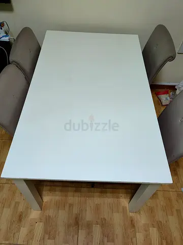 Simple white dining table - seats 4, good condition