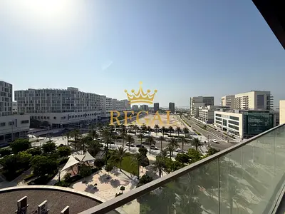 Spacious 3 bedrooms / Corner view / Panoramic windows