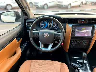 صورة 14 لـ 2023 Toyota FORTUNER