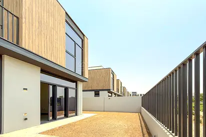 4BR G+2 | pool & park view | Flexible Cheques