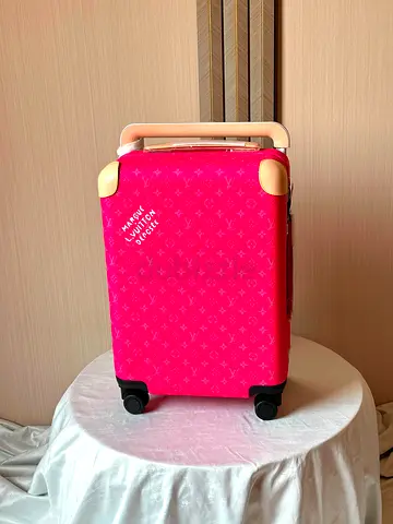 Louis vuitton Horizon suitcase