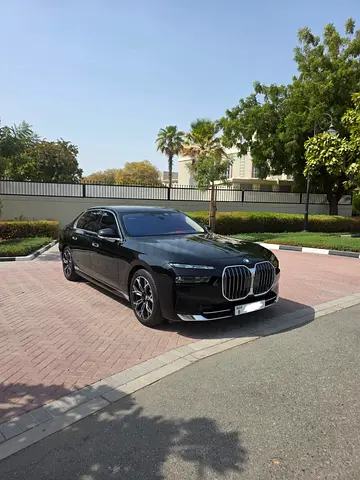 BMW 735i 2023 | GCC Specs | Agency Warranty & Service 2028 | No Accidents