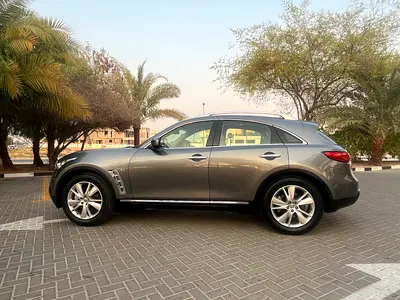 صورة 20 لـ 2014 Infiniti QX70