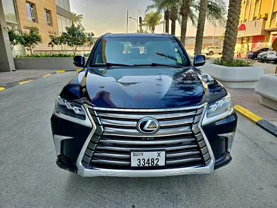 Lexus LX 570 Luxury 2016 | GCC Specs | Low Mileage | Pristine Condition