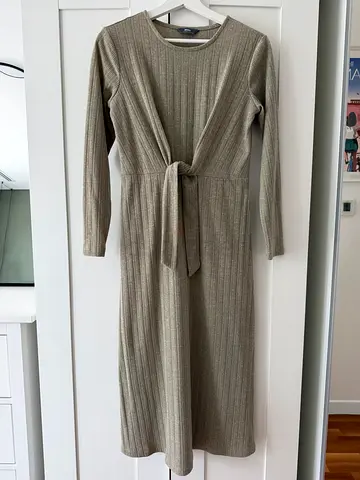 Long ribbed knit women's dress with side tie - size M