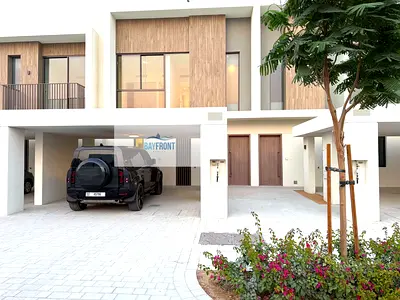 Vacant | Middle Kitchen | Near Pool | BUA 2010 Sqft