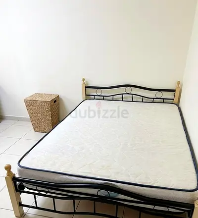 Queen Size Bonnell Spring Mattress – Only 1-6 Months Old!