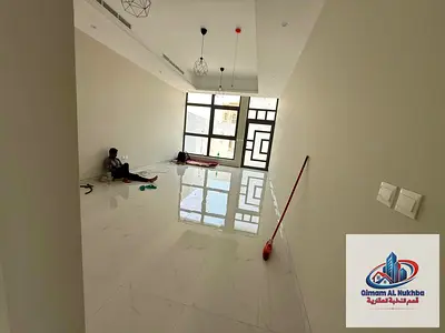 أرقى فيلا أول ساكن في الحوشي 5 غرف ماستر 2 مجلس ماستر صالتين 2 مطبخ 9 حمامات أسانسير وباركنج خاص سداد حتى 6 دفعات تأمين شيك