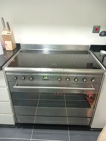 Smeg Electric Ceramic Cooker 90x60cm With Oven Excellent Condition