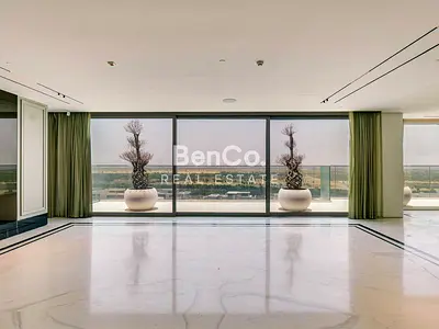 4 Bedrooms | Triplex I Upgraded I Pool | Rooftop