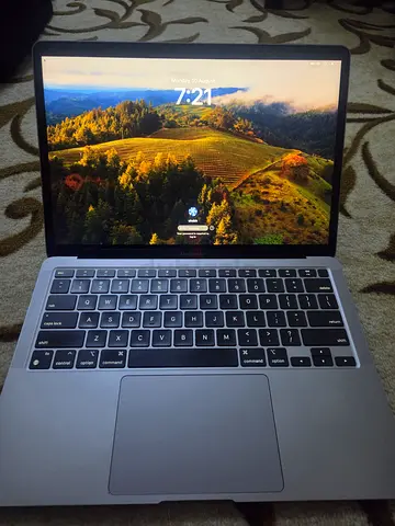 Macbook Air M1 Laptop in Good Condition