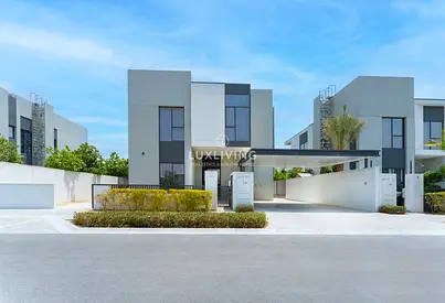 Vastu | Vacant | 5 Bed | Type B | Single Row
