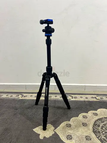 Benro Compact Travel Tripod with Ball Head - Good Condition