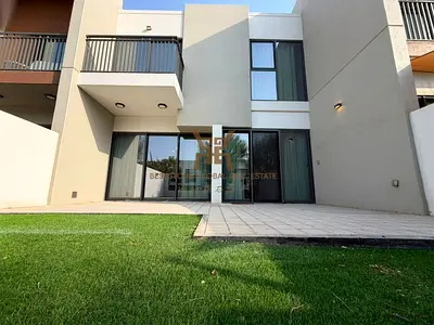 Single Row | Central Park Viewing | Spacious Garden | Ready To Move In Now