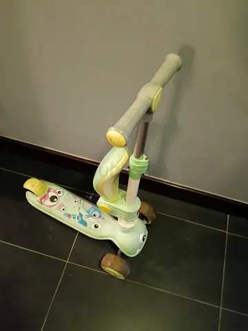 Children's 3-Wheel Scooter - Light Green, Good Condition